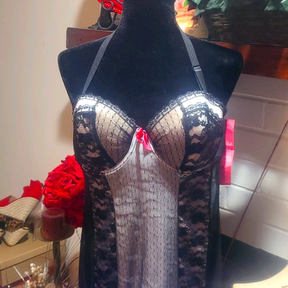 Ladies  black fuchsia teddy